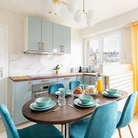 Spacious Montmartre - Sacre-coeur View & Balcony Apartament