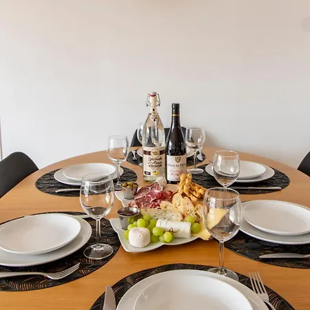 Spacious Montmartre - Sacre-coeur View & Balcony Apartament *