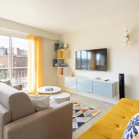 Spacious Montmartre - Sacre-coeur View & Balcony Paryż