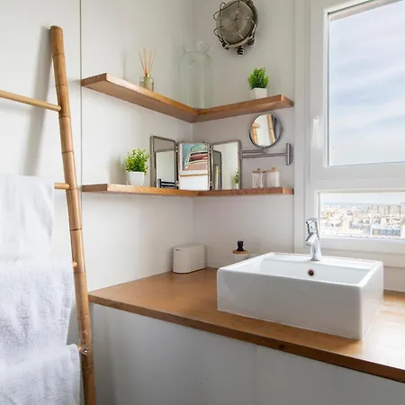 Spacious Montmartre - Sacre-coeur View & Balcony * Paryż