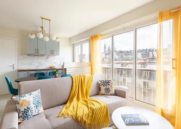 Spacious Montmartre - Sacre-coeur View & Balcony パリ