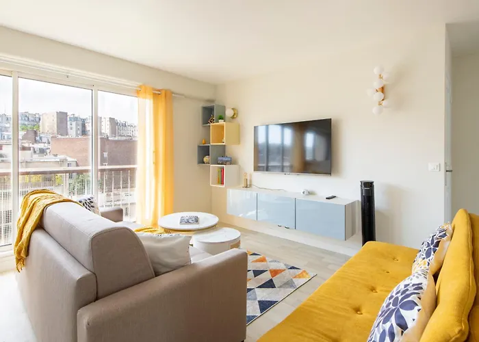Spacious Montmartre - Sacre-coeur View & Balcony パリ