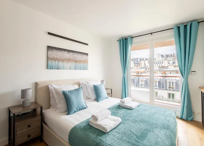 Spacious Montmartre - Sacre-coeur View & Balcony
