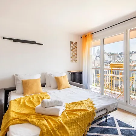Appartement Spacious Montmartre - Sacre-coeur View & Balcony Parijs